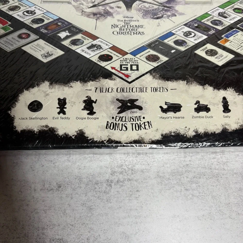 Monopoly Tim Burton's The Nightmare Before Christmas Board Game Hot Topic NEW